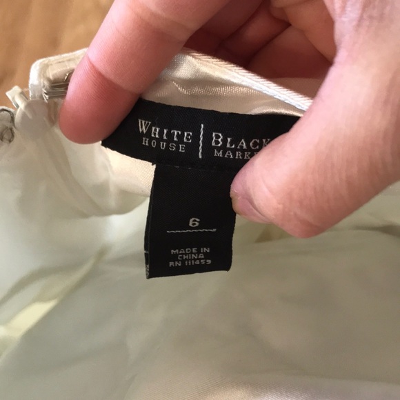 White Dress - Picture 4 of 4